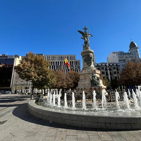 Atico Plaza De Espana Апартаменты